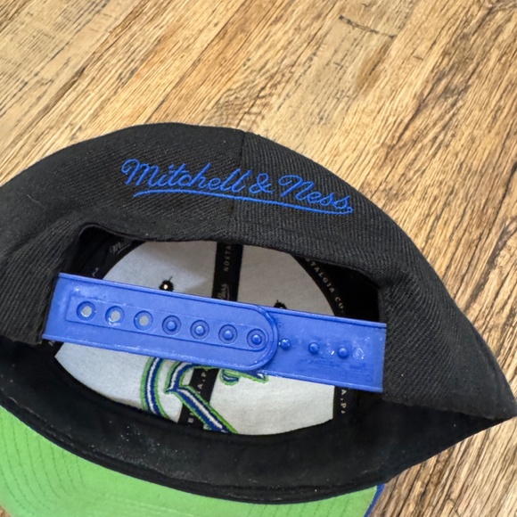 Preowned Mitchell & Ness Black Blue Atlanta Hawks NBA Basketball ball cap hat OS - Picture 3 of 4